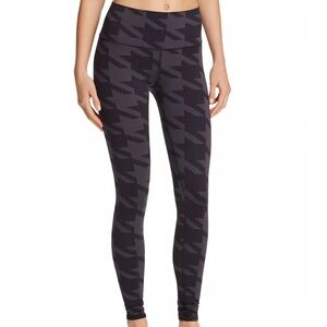 Alo Yoga High Waist Airbrush Houndstooth Leggings